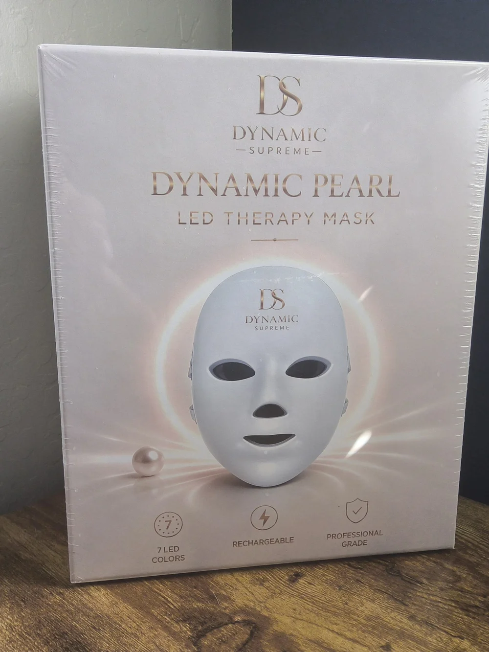 Dynamic Pearl LED Therapy Mask